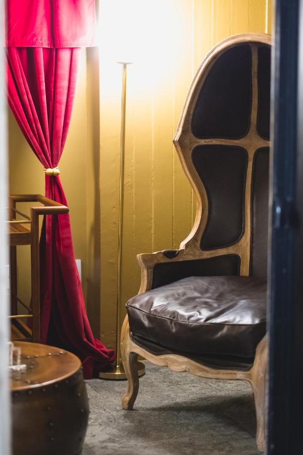 The Vault Hotel Houghton Bagian luar foto