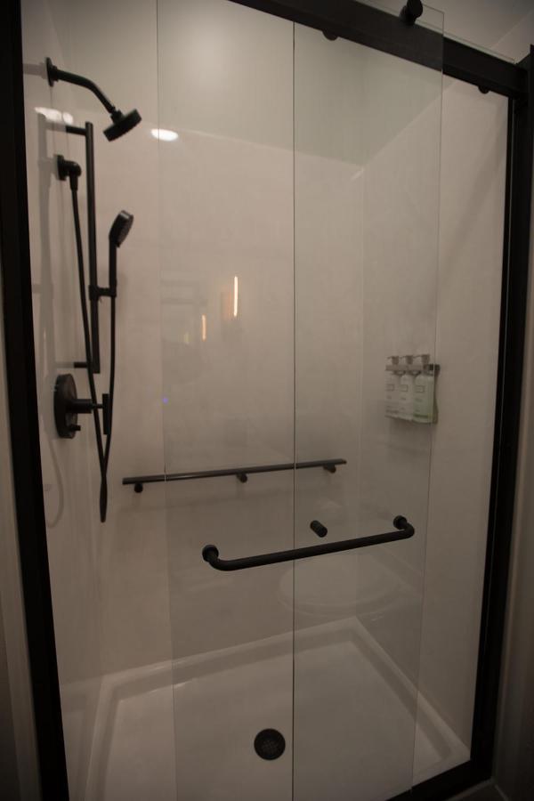 The Vault Hotel Houghton Bagian luar foto